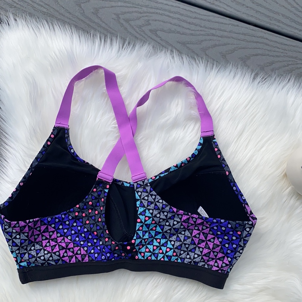 Victoria’s Secret padded sports bra - Picture 2 of 3